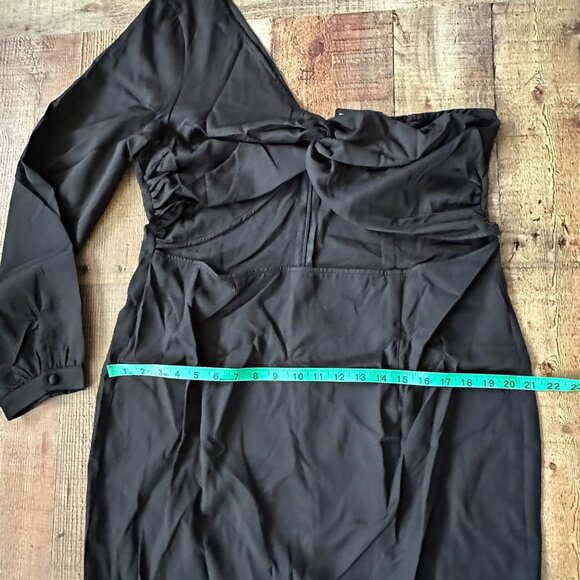 Plus Black Woven One Shoulder Midi Dress Size 16 PrettyLittleThing - Picture 5 of 9